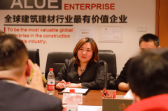 现一坐式、全体性、情的家居办事体验